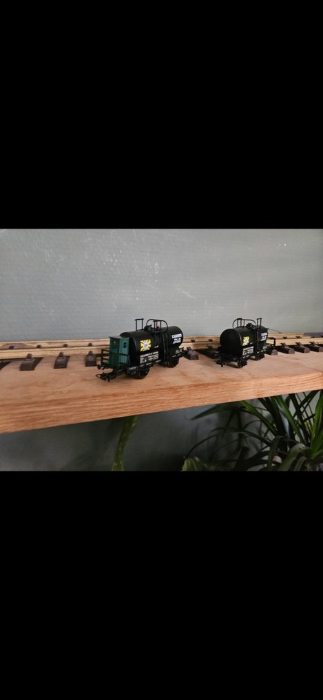 Tillig H0 - 76795 - Τρένο μοντελισμού μεταφοράς εμπορευμάτων (2) - Δύο βαγόνια με λέβητες BP. - NMBS #4.3