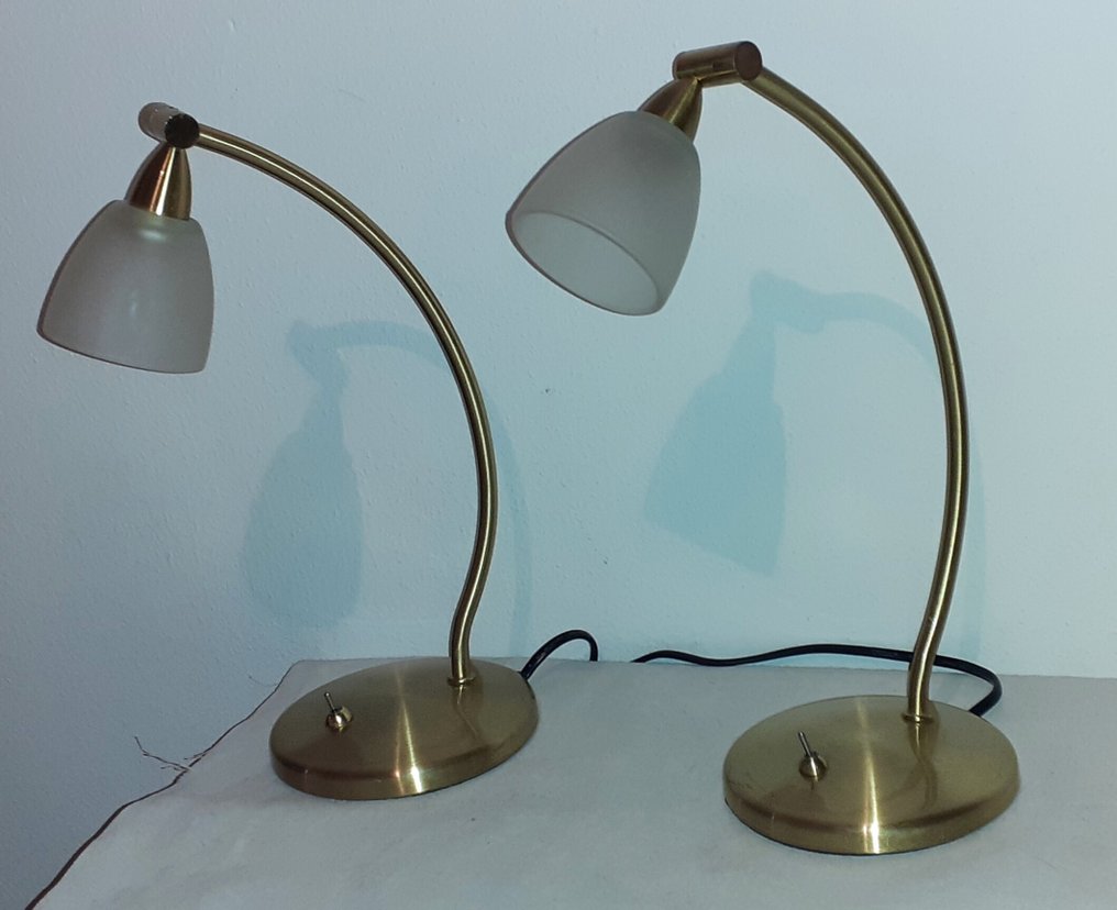 Reliving - 台灯 (2) - 金色拉丝金属和蛋白石/乳白色玻璃 - Goldlight #3.2