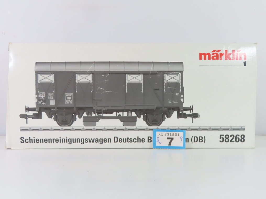 Märklin 1 - 58668 - Τρένο μοντελισμού μεταφοράς εμπορευμάτων (1) - Κλειστό φορτηγό βαγόνι με λειτουργία καθαρισμού γραμμής. - DB #3.2