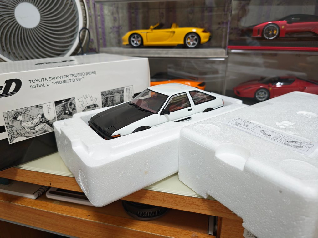 Autoart 1:18 - Model car - Initial d Toyota ae86 project D version #1.0