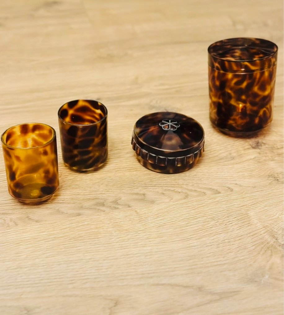 Toiletsæt i rejsestørrelse (4) - lucite - Hygiejnesæt i lucite. #1.0