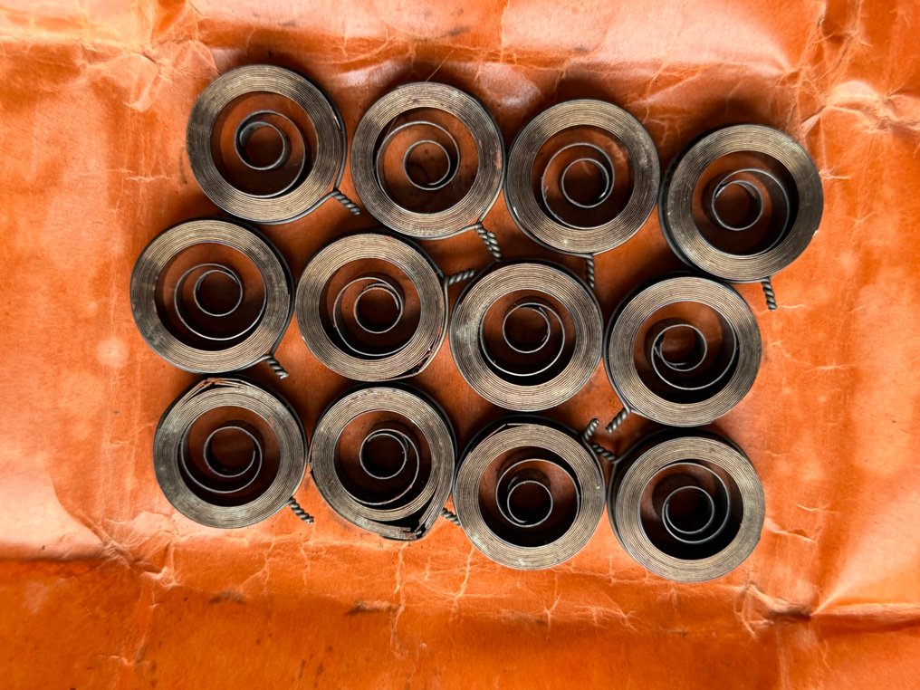 VAINQUEUR Sonnerie (12) - - Acél - 1850-1900 - 12 Ressorts JAPY 1014 #1.0