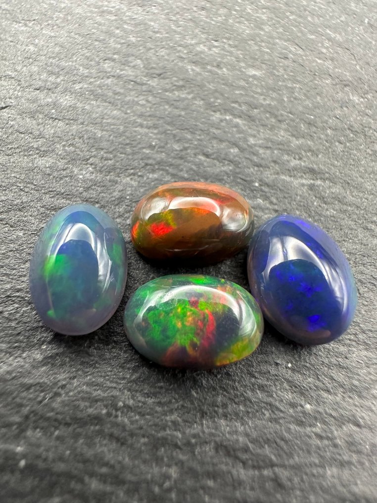 4,82ct opaali Cabochonit- 0.96 g #3.2