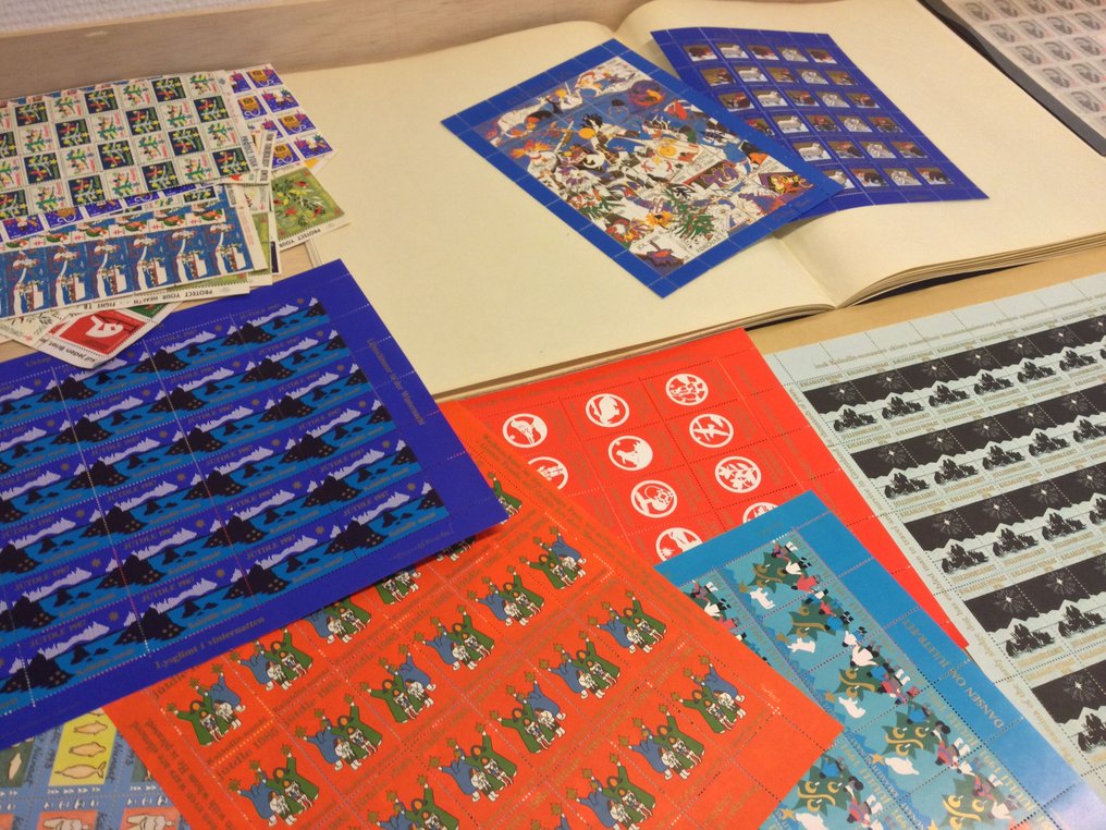 Isole Faeroe 1967/1999 - In Scandinavia, vari fogli di francobolli di Natale e di Capodanno coprono il periodo dal 1967 al #1.0