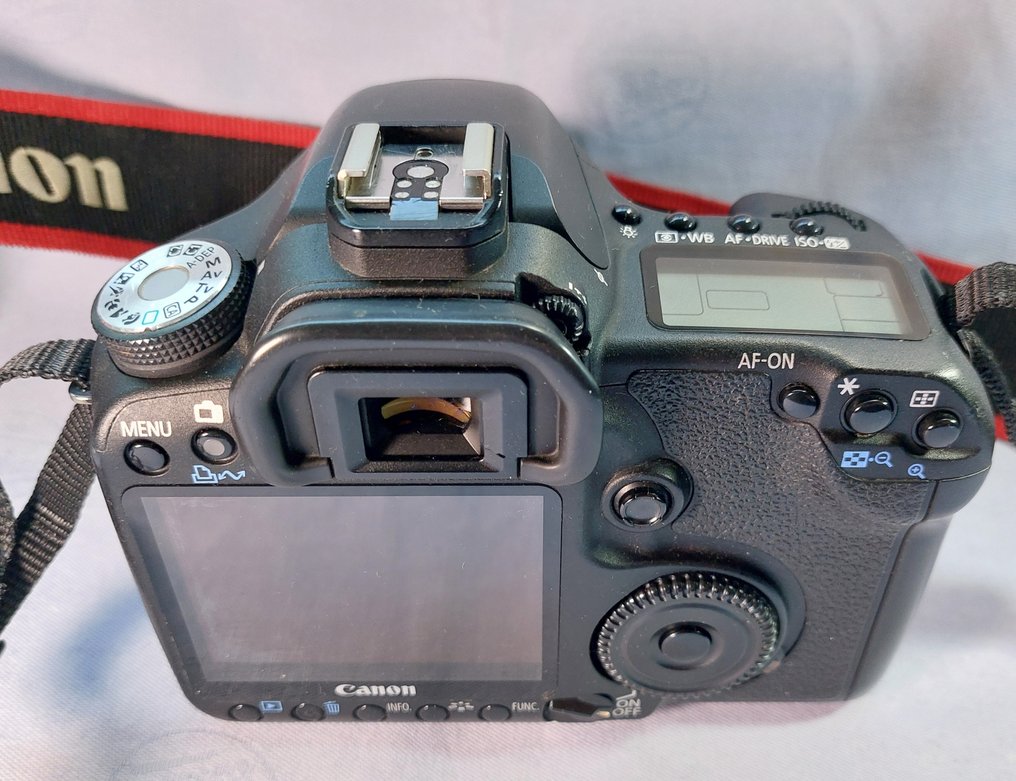 Canon EOS 50D + EF-S 18-55 is 數位相機 #3.2