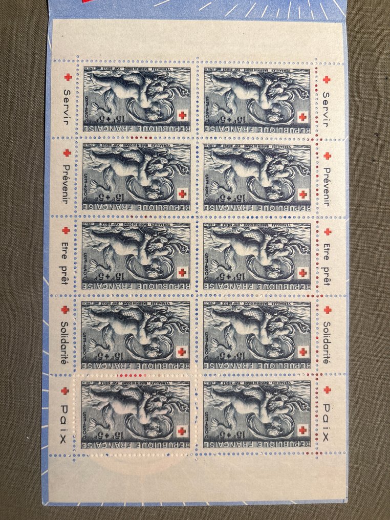 France 1952 - Red Cross carnet, 1952, no 2001 YT, valued at €550, perfect complete specimen #3.2