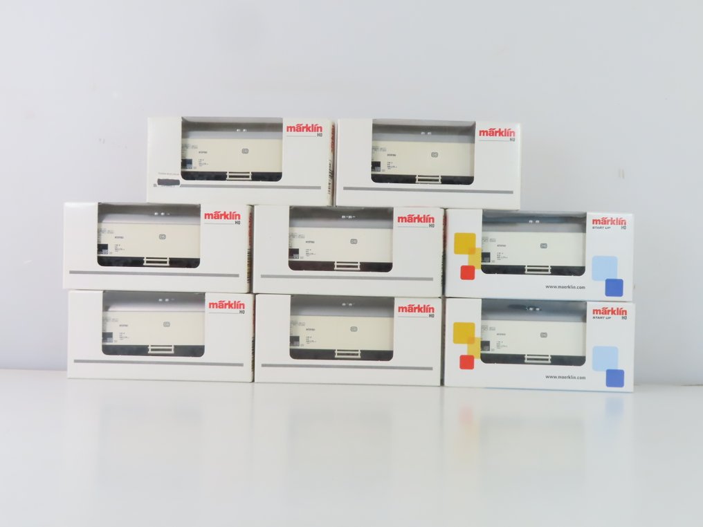 Märklin H0 - 4415 - Model train freight carriage (8) - 8x 2-axle enclosed freight wagons with 'INTERFRIGO' branding - DB #3.2