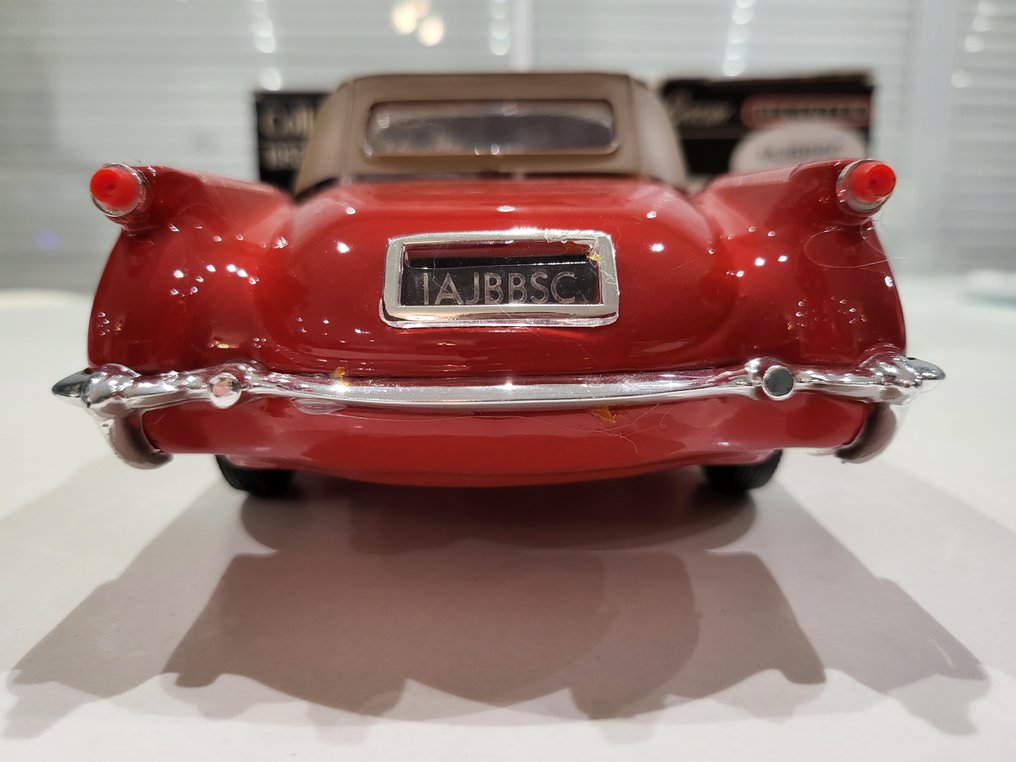 Μπαρ - Πορσελάνη - Σερβίρετε ουίσκι Jim Beam σε κανάτα. #4.3