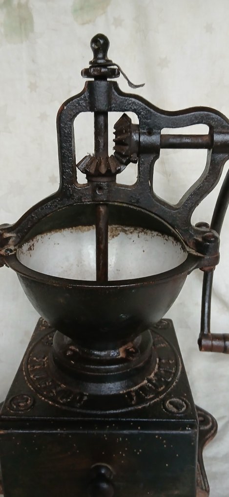 Kahvimylly - gietijzer - Peugeot-kahvimylly #1.0