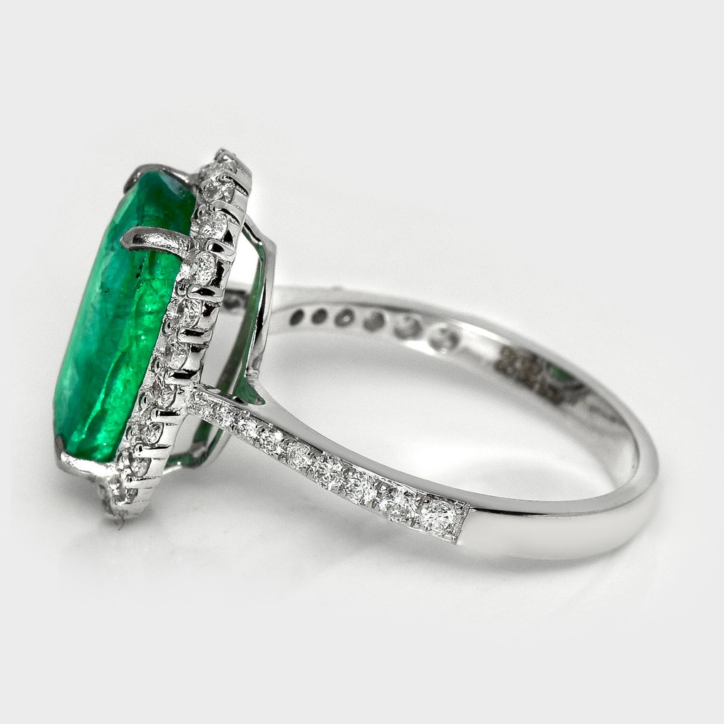 沒有保留價 - 戒指 - 14 克拉 白金, IGI 4.89 克拉赞比亚浓烈绿色 -  5.47ct. tw. 祖母綠 - 鉆石 #3.2