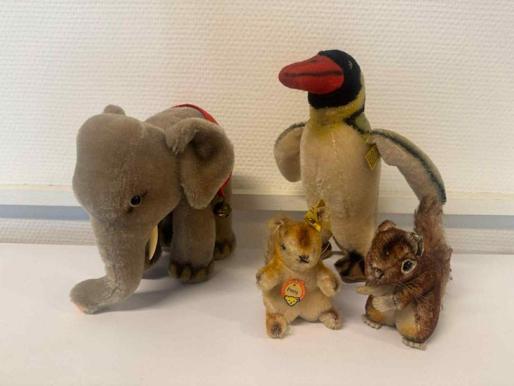 Steiff - Κούκλα Konvolut: Elefant, Pinguin & 2 Eichhörnchen - Γερμανία #1.0
