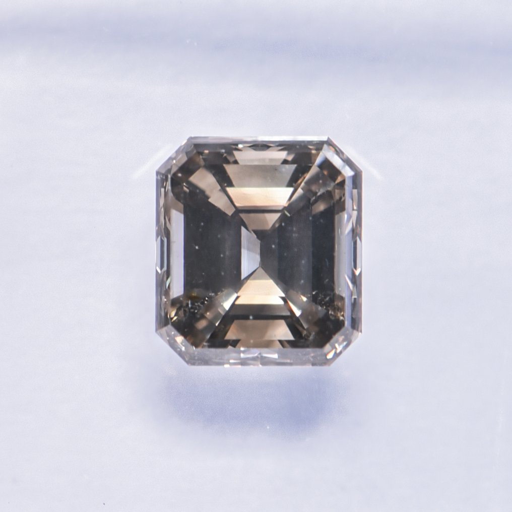 没有保留价 - 1 pcs 钻石  (天然色彩的)  - 1.07 ct - 祖母绿 - Fancy deep 稍帶綠色的, 稍帶棕色的 黄色 - SI1 微内含一级 - 国际宝石研究院（IGI） - VG #3.2