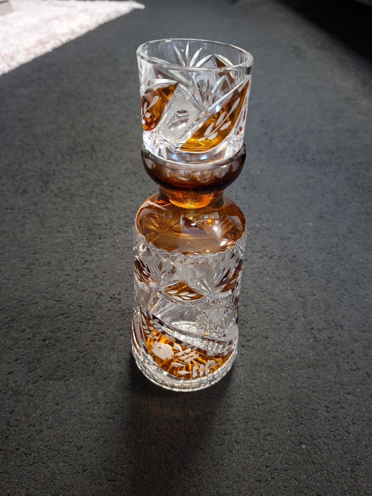 Sticlă (2) - Cristal #1.0