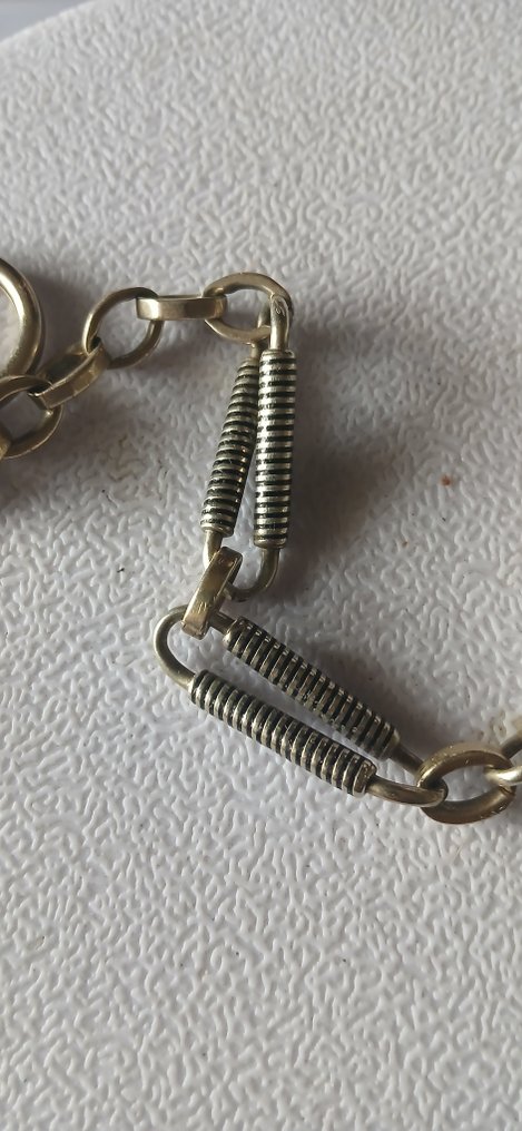 Cadena de plata - 1900-1949 #1.0