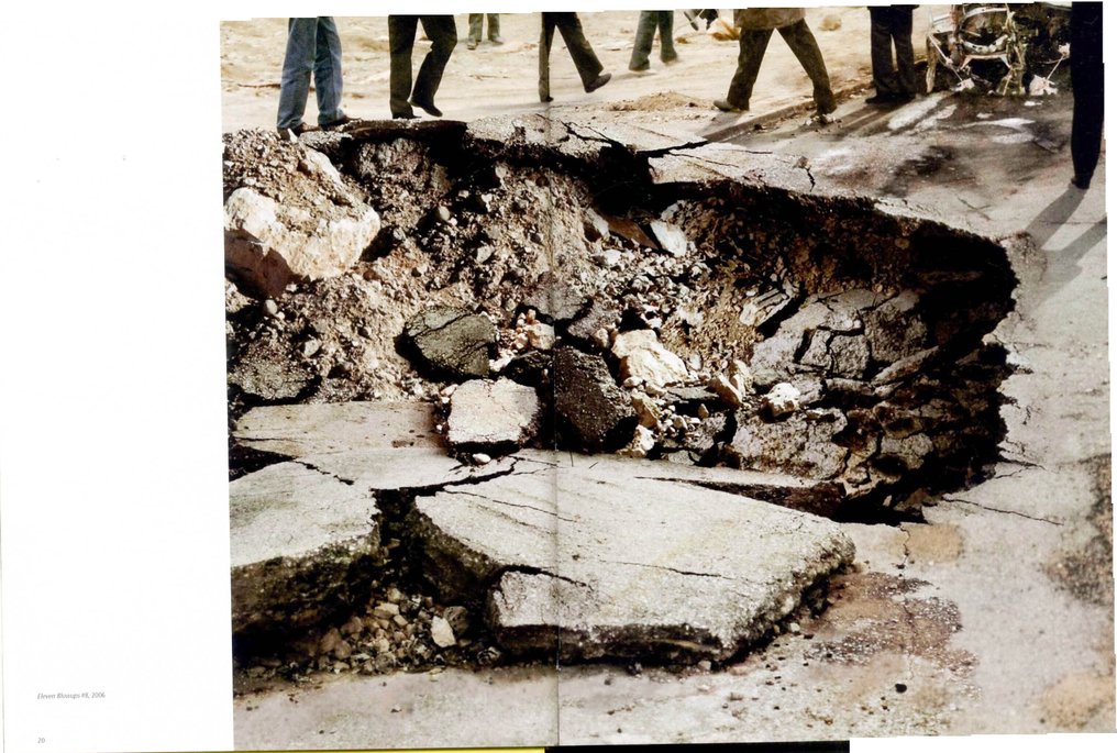 Signed Sophie Ristelhueber - Opérations - 2009 #4.3