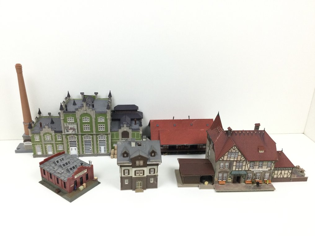 Vollmer, Faller, Pola H0 - Κατασκευή τρένων μοντελισμού (5) - Αριθμός πολύ όμορφων κτιρίων. #1.0