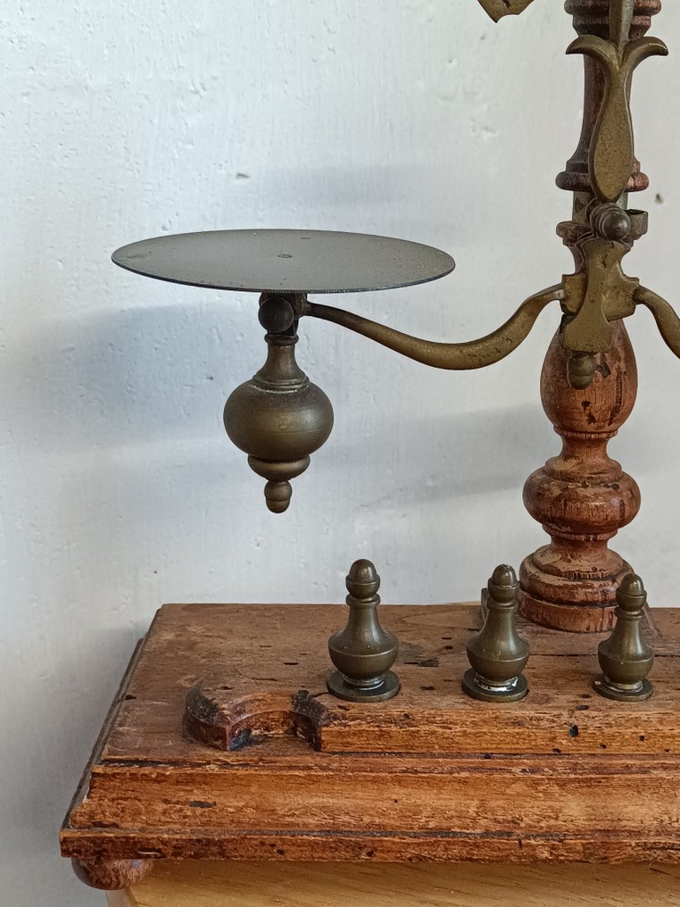 otger - Made In Italy - Balance or scale -  Balance - Cast brass, otger - Antique Balance scale #1.0