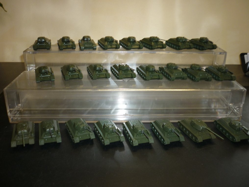 1:144 - Model military vehicle  (24) - T-34 #1.0