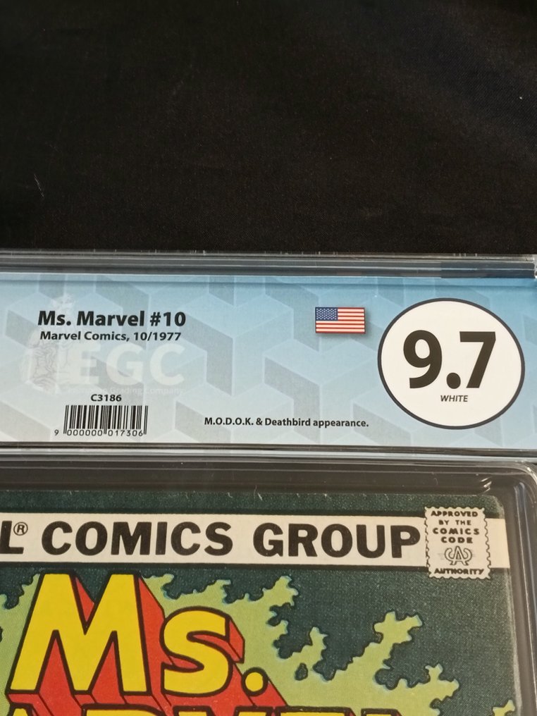 Ms Marvel (Vol. 1) #10 - EGC 9.7 - Cry Murder -- Cry Modok! - 1 Graded comic - First edition - 1977 #1.0