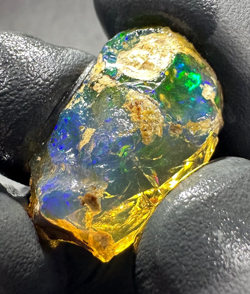 21ct Kristal Opaal roh- 4.2 g #1.0