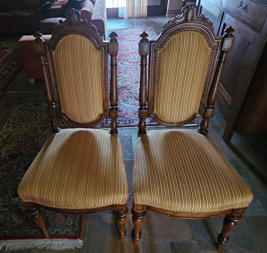 Sedia (2) - Legno, Tessuto - DUE SEDIE ANTICHE #1.0