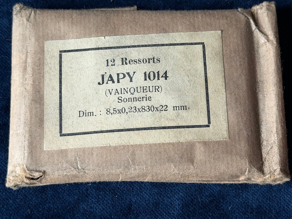 VAINQUEUR Sonnerie (12) - - Acél - 1850-1900 - 12 Ressorts JAPY 1014 #2.1