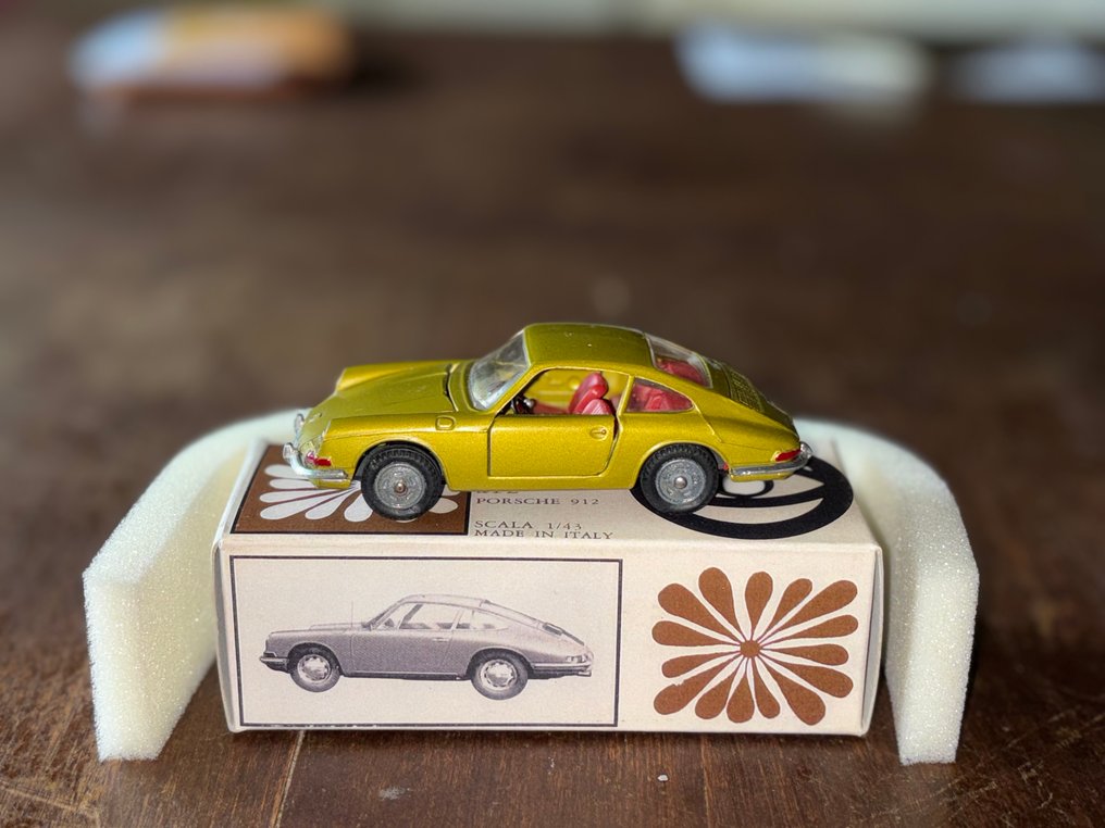 1:43 - Model car - Mebetoys A12 Porsche con reprobox colore raro - Mebetoys #1.0