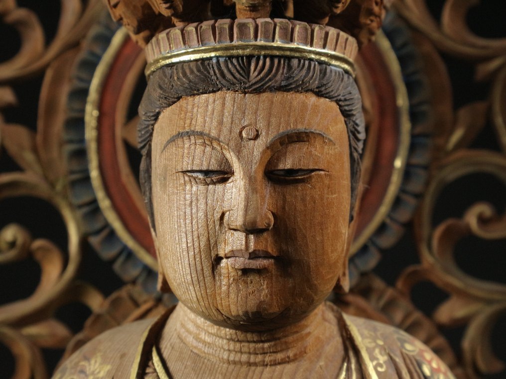 Kwan Yin (Guanyin) Sculptures – Gilt-Accented Eleven-Headed Central Figure with Openwork Halo and - Wood - Showa period #2.1