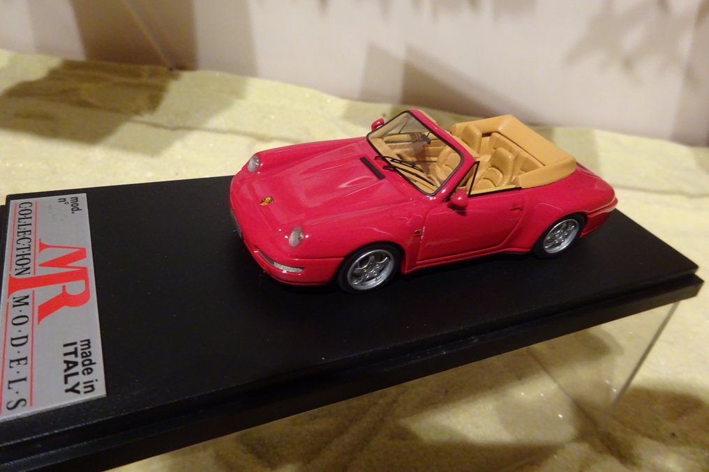 MR Collection Models 1:43 - Machetă mașină decapotabilă - Porsche 911 Carrera 4 Triptronic Cabriolet '94 #3.2