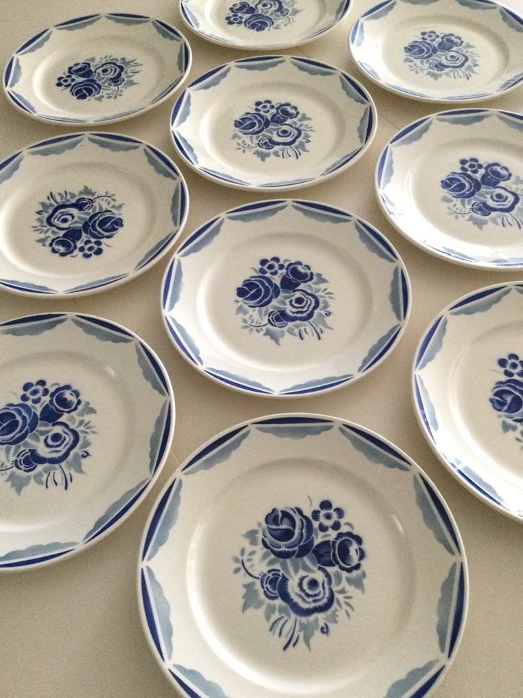 Faïencerie Badonviller France , Compiègne - Table service (12) - Faience, artisanal with abstract floral decorations. #1.0