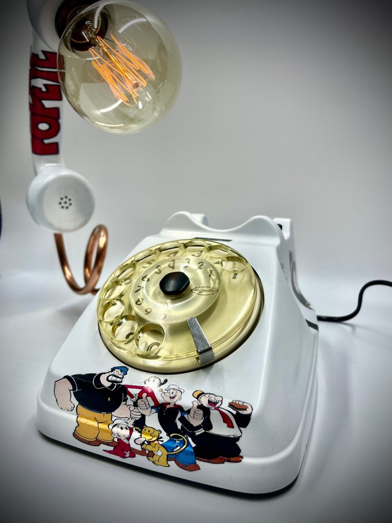 Bordslampa - Plast, Koppar, Metall - Opera utförd av AF #4.3