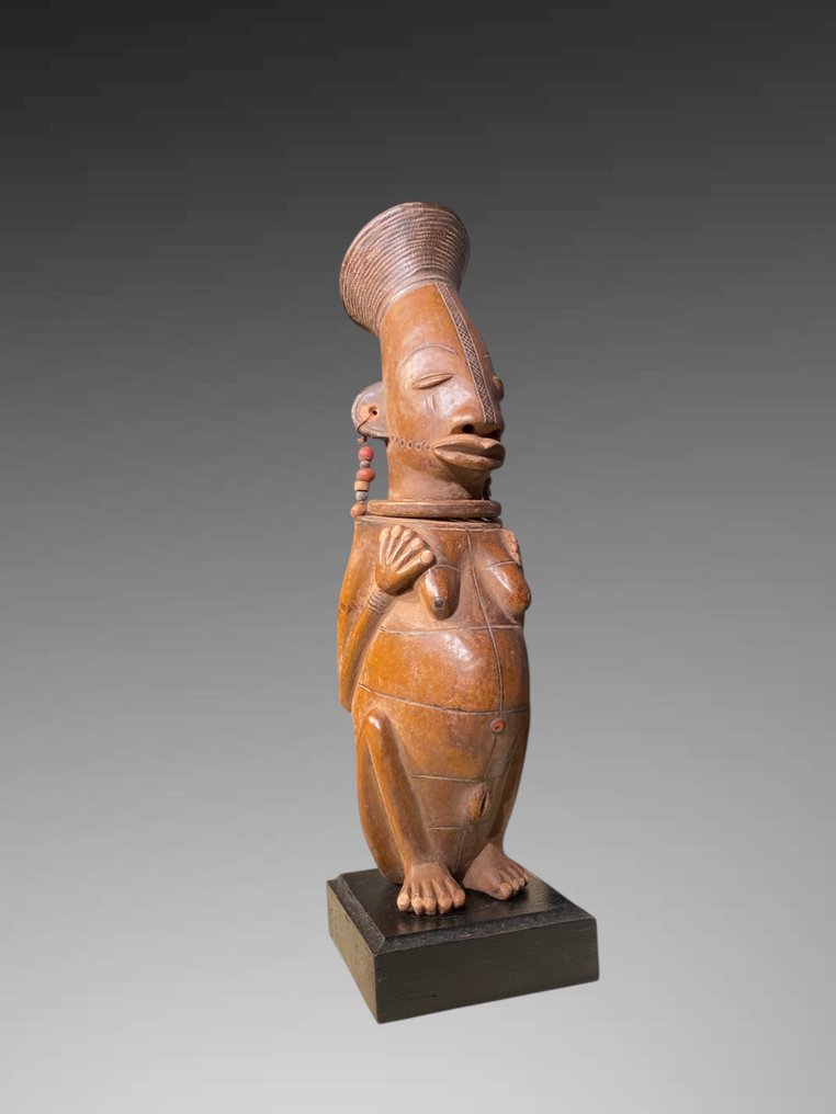 Γλυπτό Mangbetu (35 εκ.) σε βάθρο. - Άγαλμα Mangbetu, γλάστρα. - Mangbetu - Λαϊκή Δημοκρατία του Κονγκό #2.1