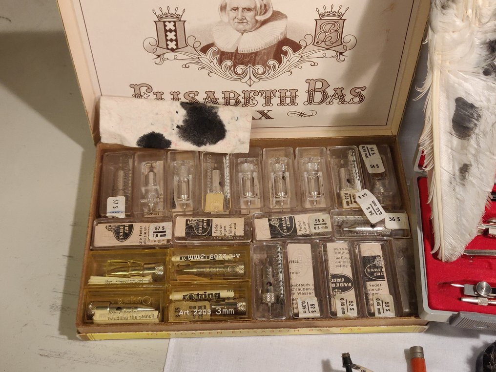 Faber Castell - Large lot of vintage technical drawing instruments: WILD Heerbrugg compass set + Faber-Castell sets - No reserve price - Fountain pen #1.0