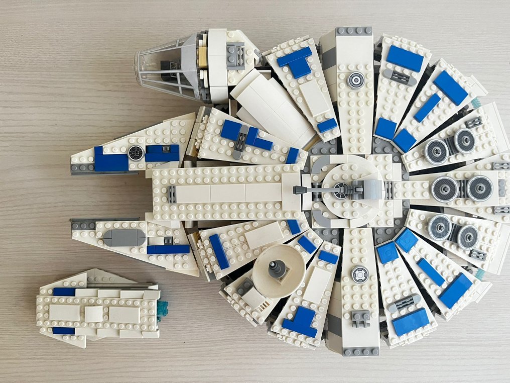 Lego Set - 75212 - Star Wars - Kessel Run Millennium Falcon #3.2