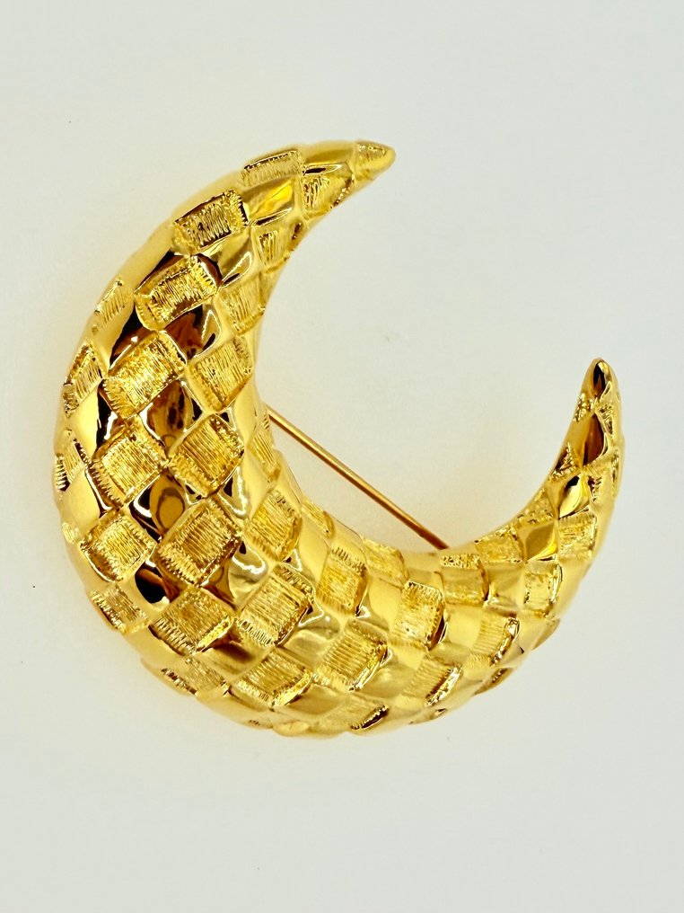 JBK Jacqueline Kennedy high quality rare crescent moon brooch - basket weave pattern 19k yellow gold - Brooch #3.2