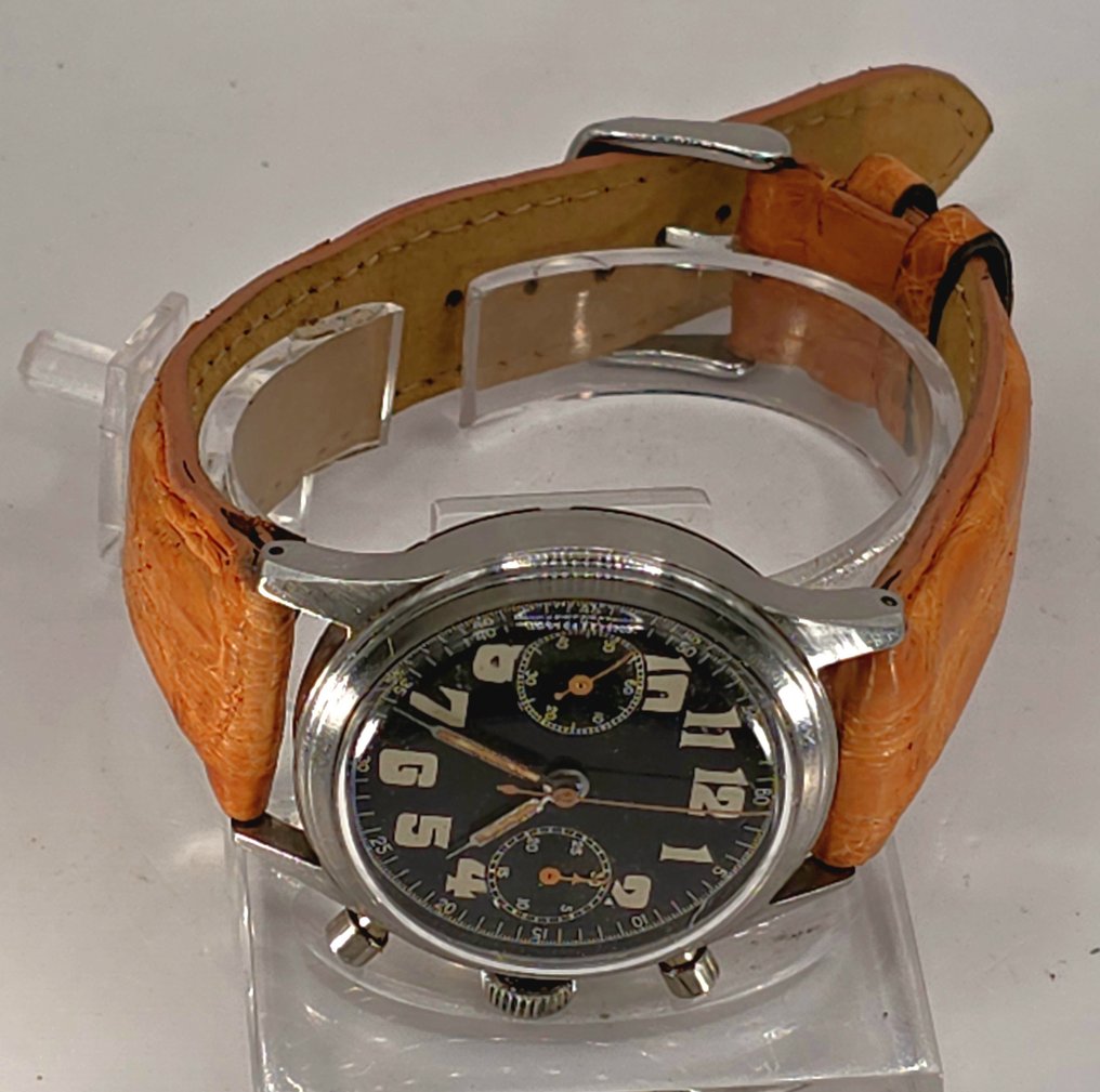 Schweiz. - Stahl Chronograph - schwarzes Original Ziffernblatt  - Kaliber Valjoux 22 - Schweiz um 1940 - Mænd - 1900-1949  #2.1