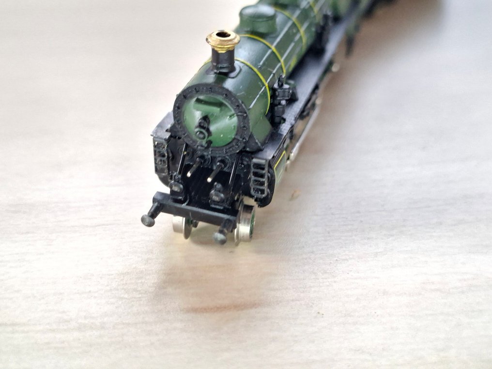 Märklin Z轨 - 8892 - 蒸汽机车 (1) - 绿色蒸汽机车配有水车 - K.Bay.Sts.B #2.1