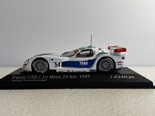 Action 1:43 - Modellauto - Panoz GTR-1 Le Mans 1997 / Corvette C5-R GTS #63 Le Mans 2000 - Ref: AC4 978954 / Action AC4001463 #1.0