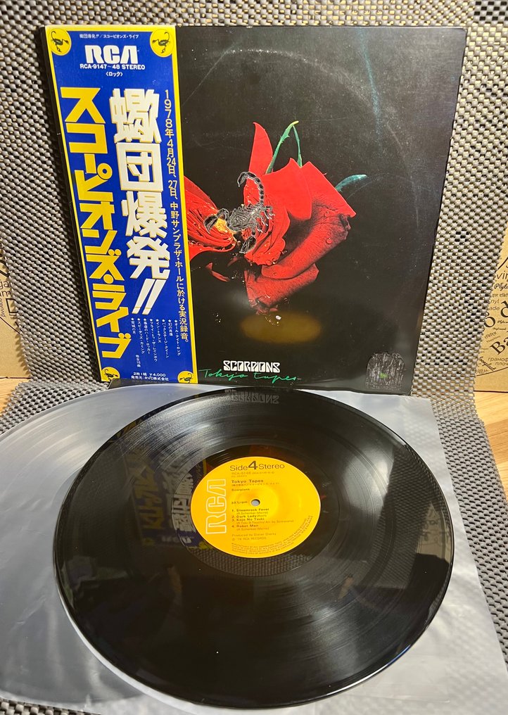 Scorpions - Tokyo Tapes - 1st Japan Press - hard rock titans at the peak of their live powers ! - 2xLP Album (double album) - 1st Pressing, Japanese pressing - 1978 #2.1