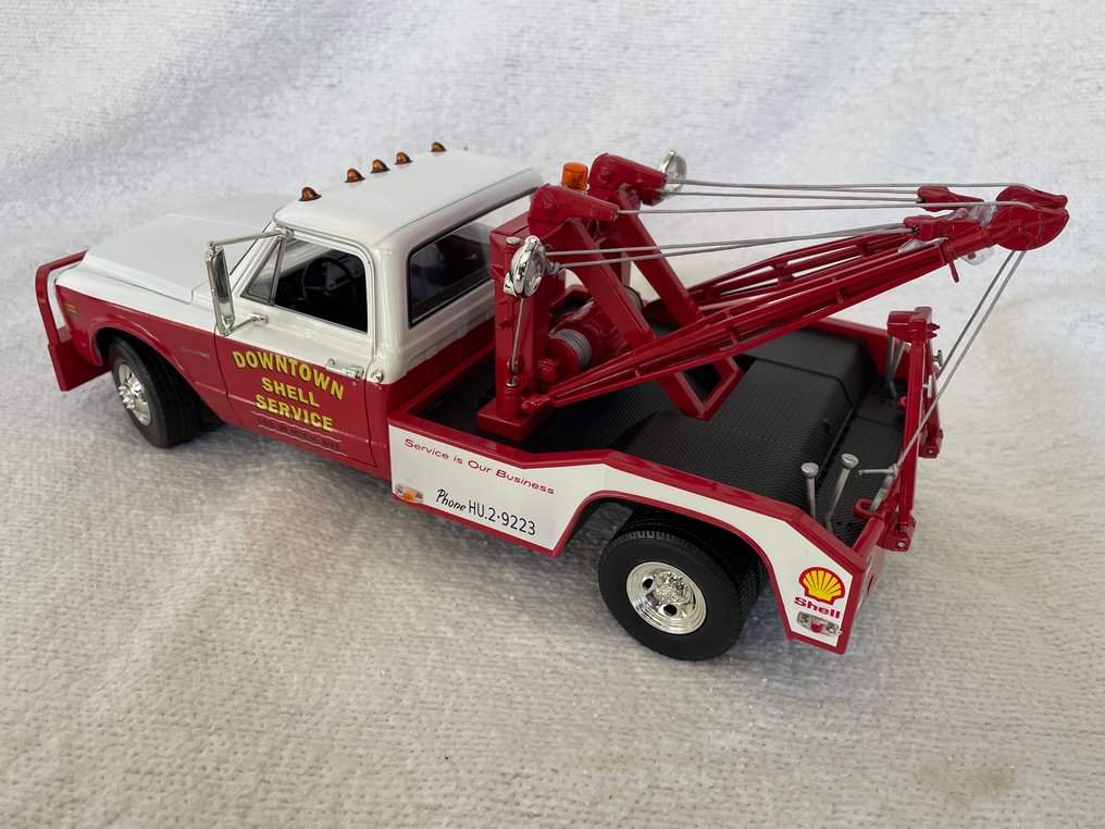 Greenlight 1:18 - Model station wagon - 1972 Chevrolet C-30 Dually Wrecker #1.0