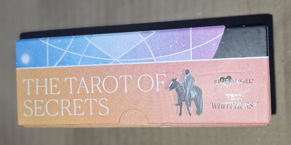 Cartas de baralho - Tarot of Secrets Tess Whitehurst (author), Ana Novaes (illustrator) 1st edition - Papel #4.3