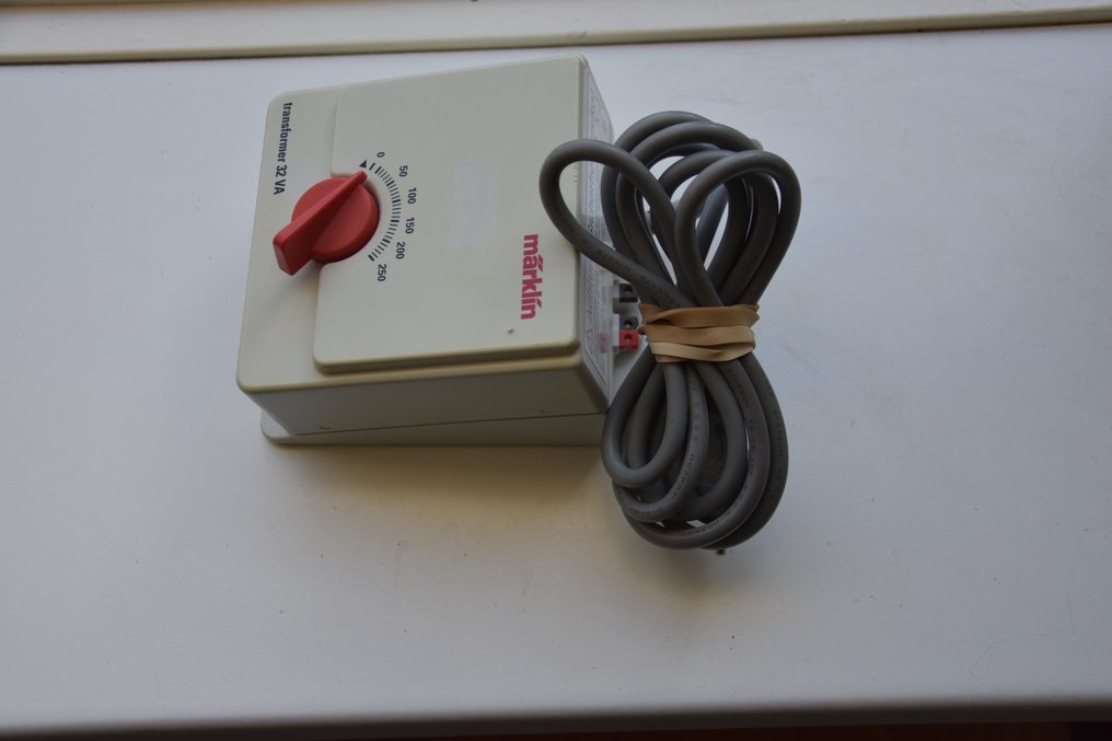 Märklin H0 - Μονάδα ελέγχου τρένου μοντελισμού (2) - 2 κανονικοί μετασχηματιστές 32VA #4.3