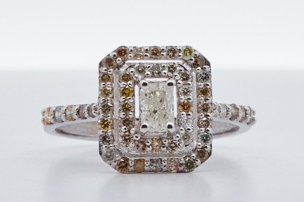 Zonder minimumprijs - Ring - 14 karaat Witgoud -  1.02ct. tw. Diamant (Natuurlijk gekleurd) #1.0