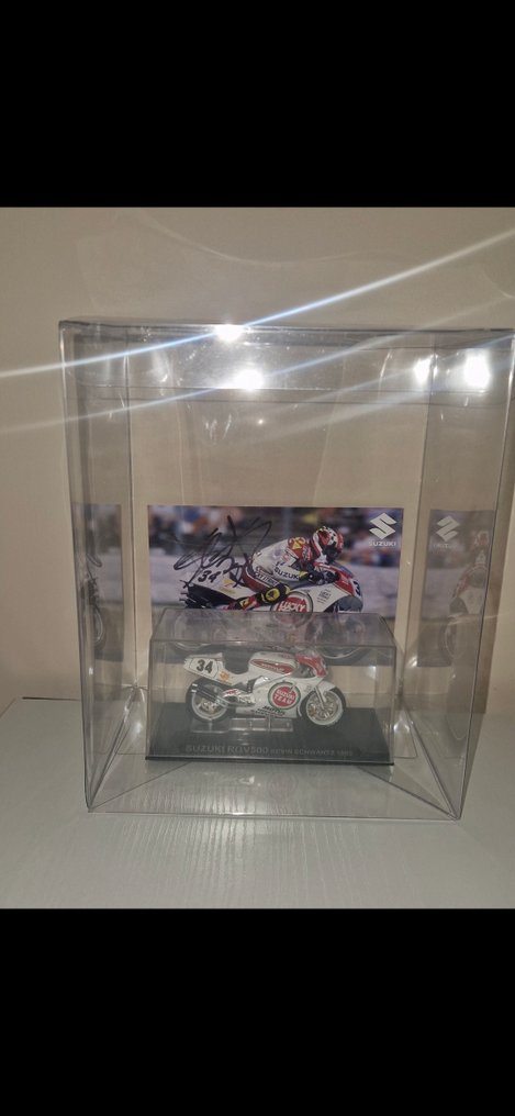 Suzuki Team - MotoGP - Kevin Schwantz - 1993 - Photograph  #4.3