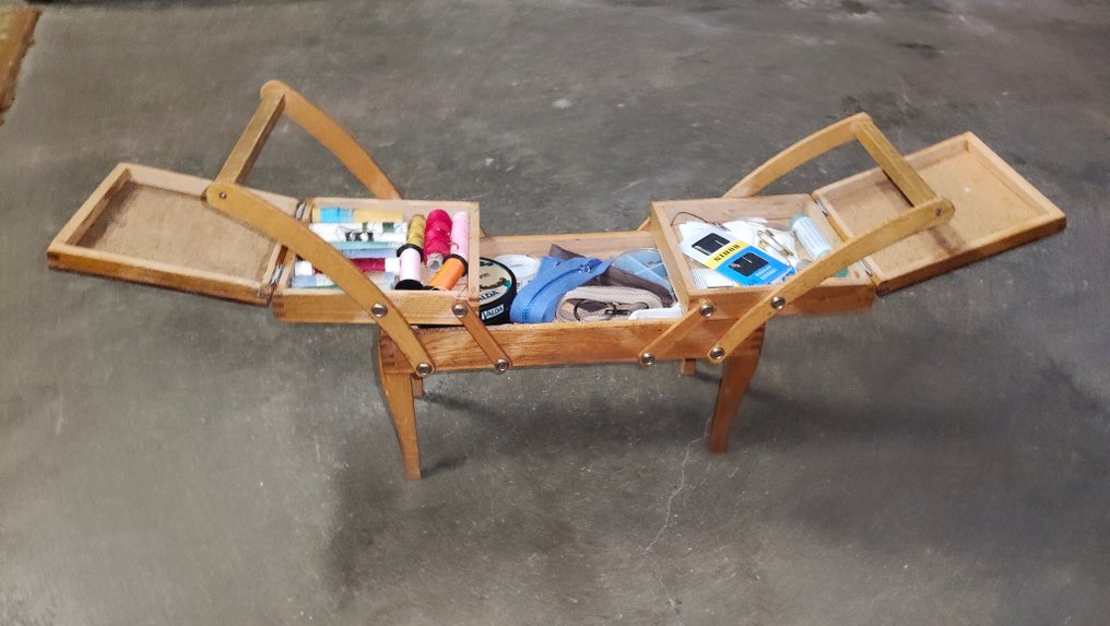 Ερμάριο - Ξύλο - Πόρτα ραπτικής τραπεζιού. #2.1