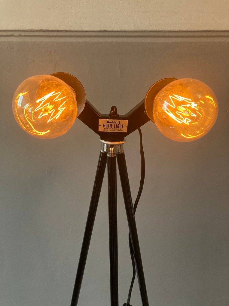 Lampada - Faretto per film Kodak Brownie 8 - Bachelite, acciaio inossidabile, Rame #1.0