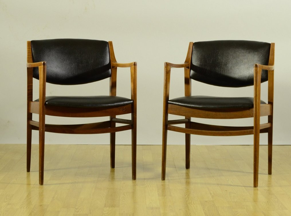 Chair - Beech - Pair of chairs in solid wood and leather. #1.0