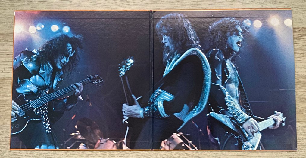 KISS - Rock And Roll Over / First Japanese Pressing / Translucent Vinyl / Camel Desert Label / Insert - LP-Album (Einzelobjekt) - Erstpressung, Japanische Pressung, Stereo - 1976 #4.3