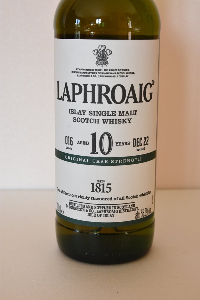 Laphroaig 10 years old Cask Strength Batch 16  - b. 2022  - 70cl #3.2