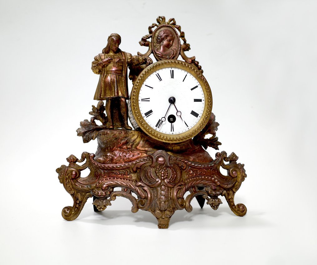 Relógio de lareira com figura -   Metal, Latão - 1900-1910 #1.0